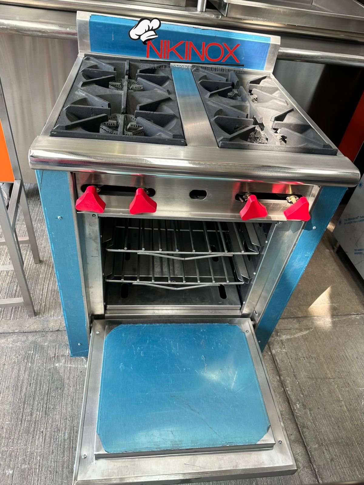 Estufa industrial de cuatro quemadores con horno NIKINOX